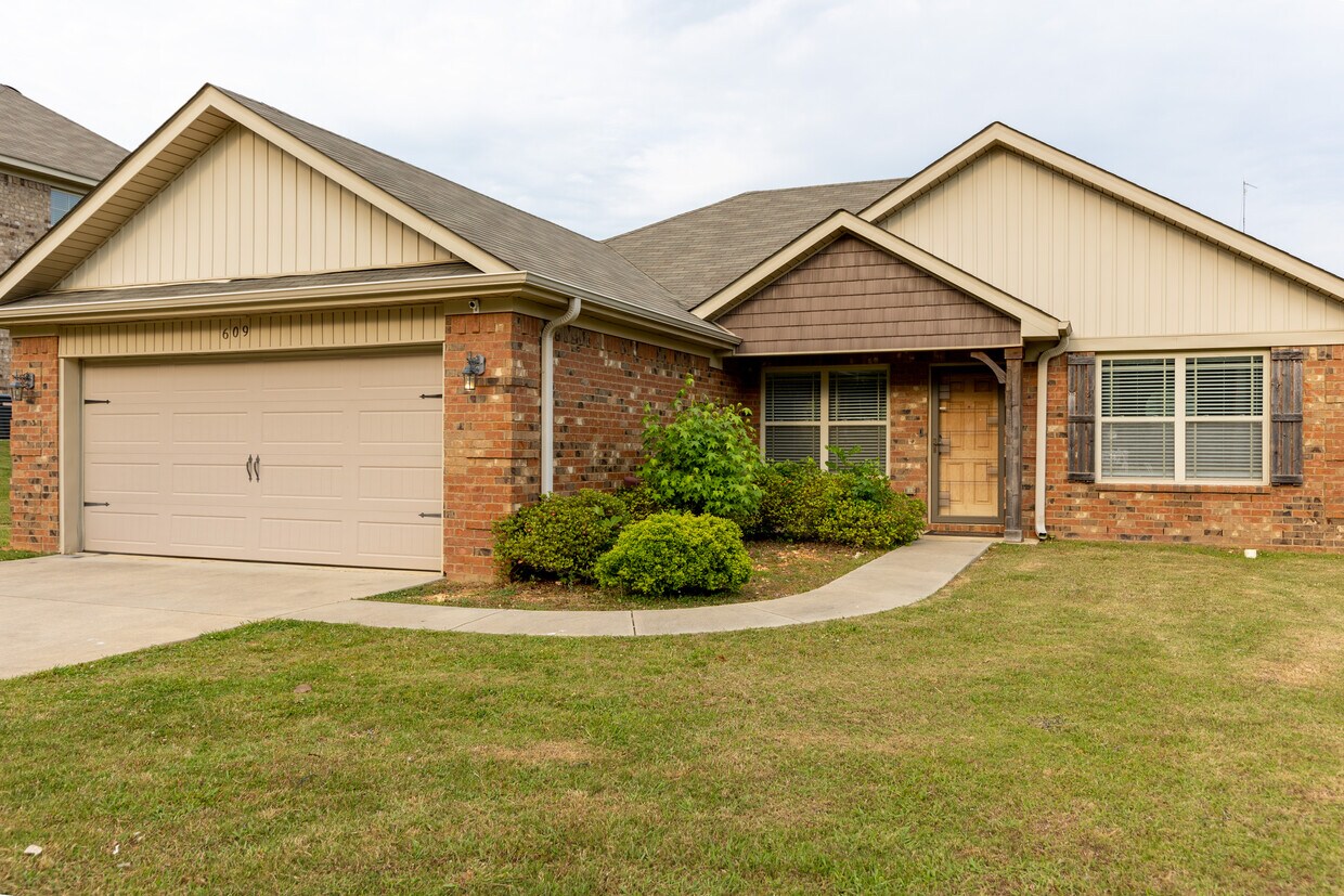 609 Smith Vasser Rd, Harvest, AL 35749 House for Rent in Harvest, AL