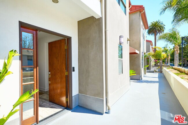 Building Photo - 2121 Virginia Ave