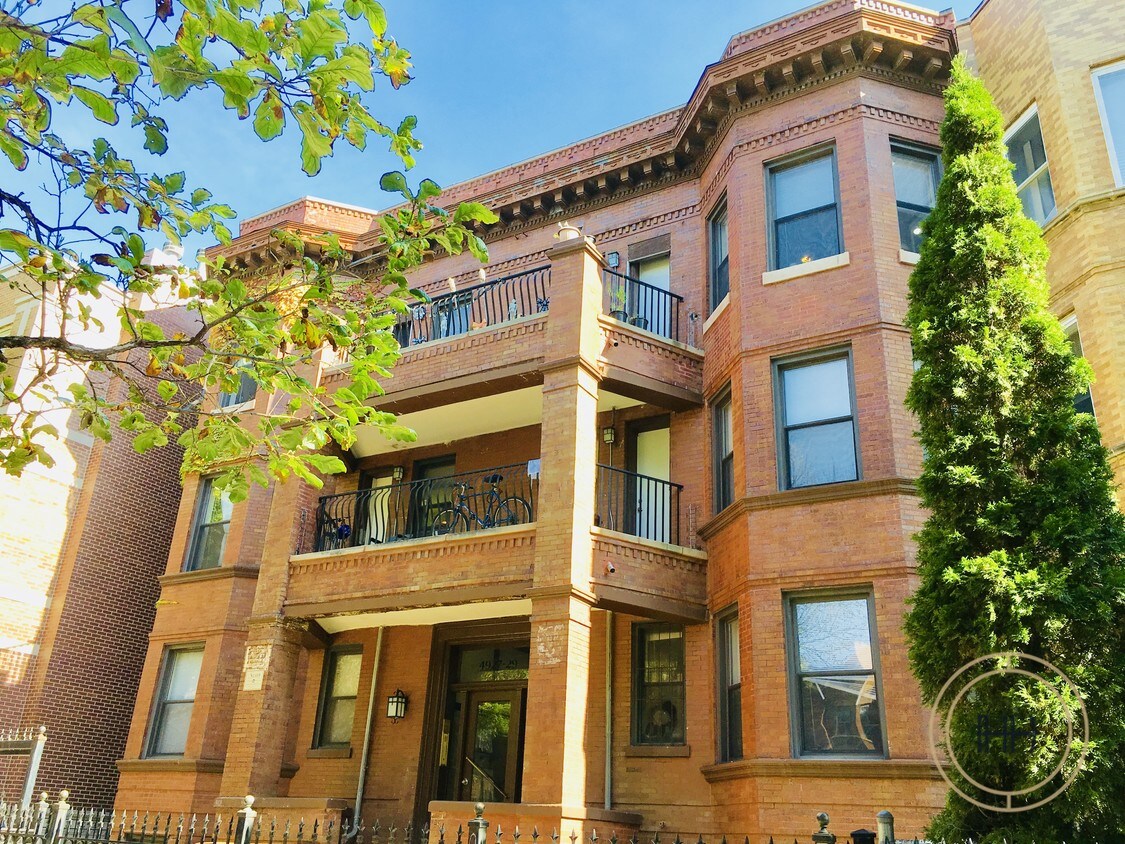 Primary Photo - 4927 N Winthrop Ave