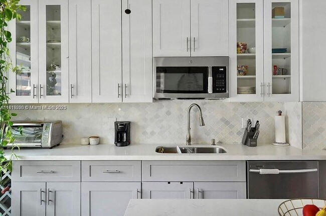 Foto del edificio - 8450 NW 138th Terrace