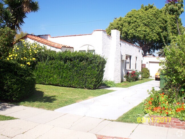 Great Curb appeal - 4354 Coolidge Ave