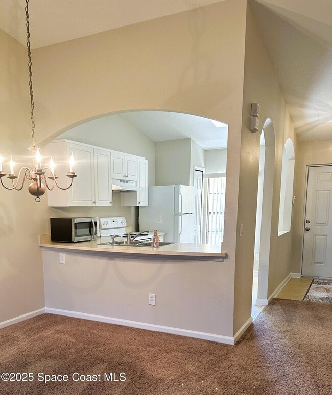 Foto del edificio - 975 Luminary Cir