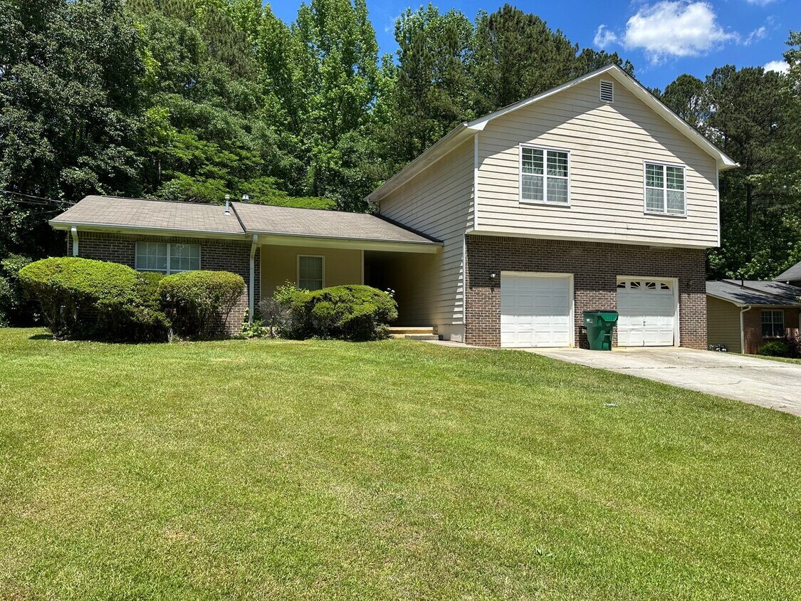 Primary Photo - 5894/5896 SUMMERGLEN LN.