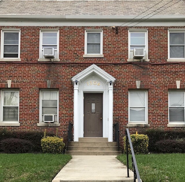 Building Front - 1304 Bryant St NE