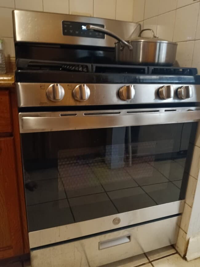 Foto del edificio - 1075 Knoll Ln