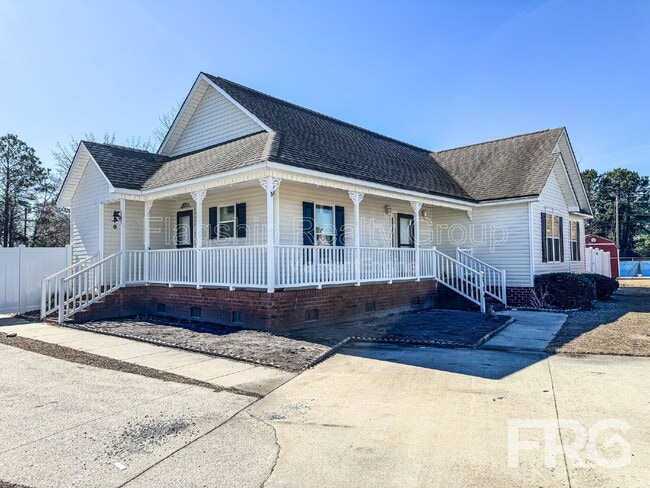 Building Photo - 2104 Beauvoir Ct