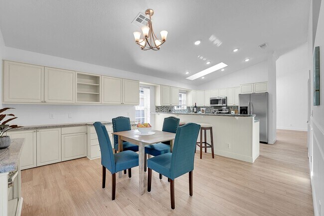 Foto del edificio - 7305 Marsh Terrace