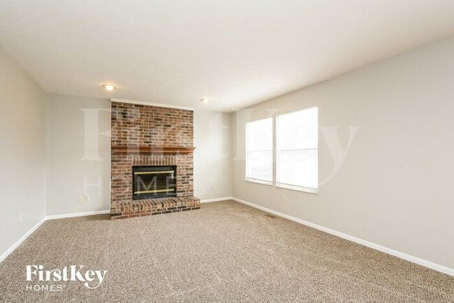 Building Photo - 8365 Castle Ridge Ln