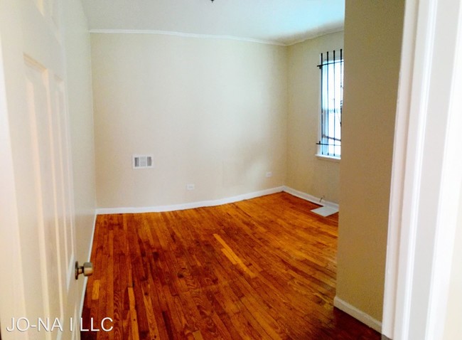 Building Photo - 444 W 118th St