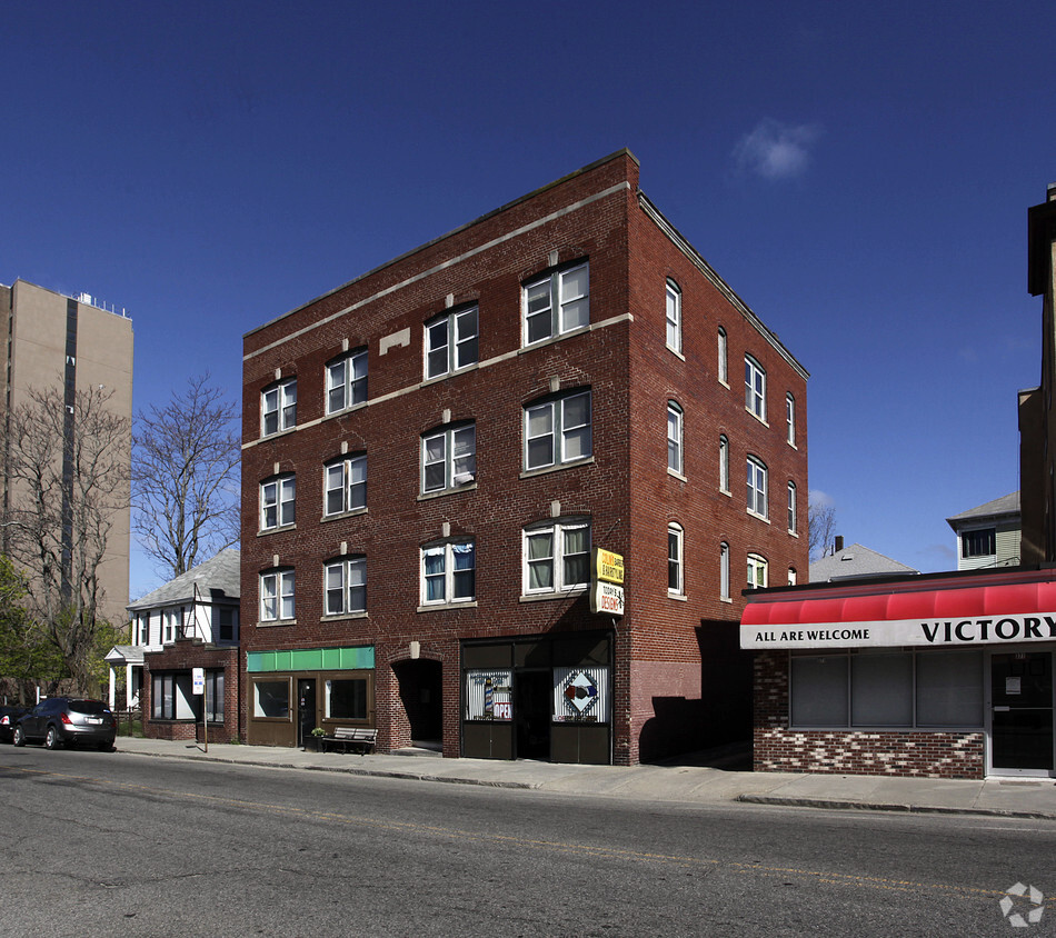 Primary Photo - 373-375 Pleasant St