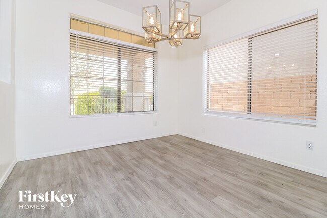 Foto del edificio - 13131 W Gelding Cir