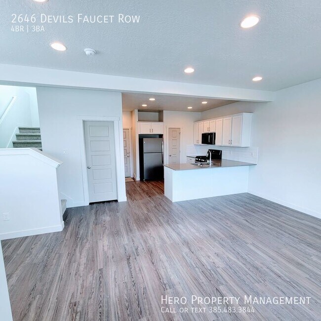 Building Photo - Stunning BRAND NEW Townhomes!