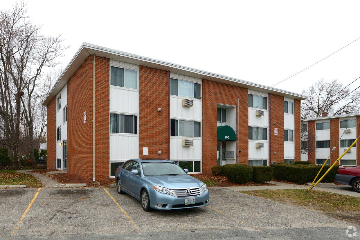 Primary Photo - Vigliani Apartments