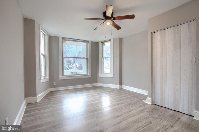 Building Photo - 3807 Fleetwood Ave