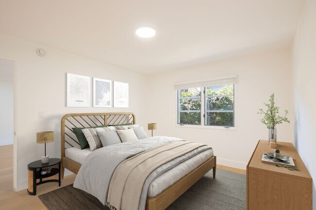 Foto del edificio - Affordable 2BR/2BA in Santa Monica 90403 — Section 8 Voucher Holders Welcome