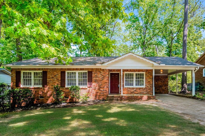 Primary Photo - Charming 3-Bedroom Home with Spacious Back...