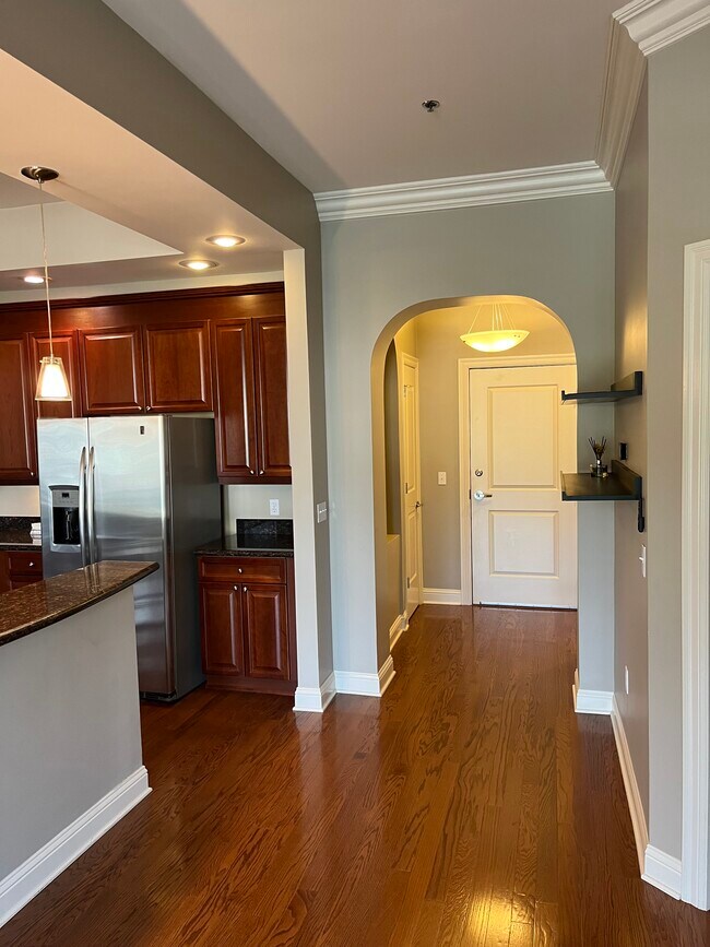 Building Photo - 3810 N Mulberry Dr