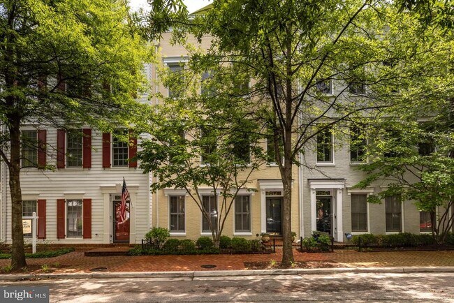Foto del edificio - 712 Bracey Ln