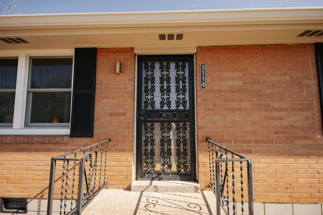Building Photo - 3114 Richmond Hill Dr