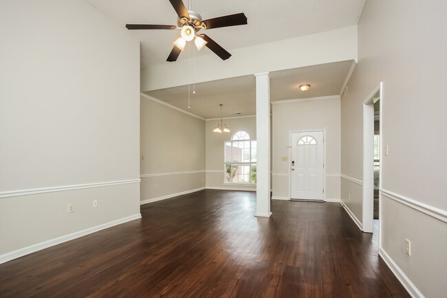 Building Photo - 6491 Daybreak Dr