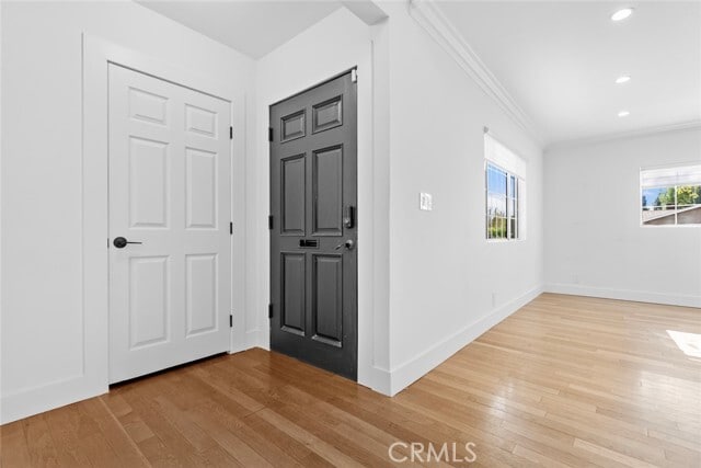 Building Photo - 11001 Collett Ave