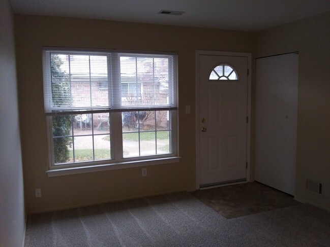 Foto del edificio - 258 Plymouth Rd