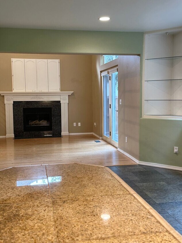 Primary Photo - 6-12 month lease term available | South An...