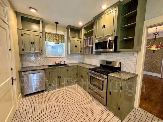 Photo - 1101 Linden Pl House