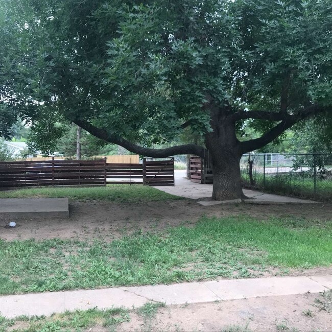 Building Photo - 1227 City Park Ave