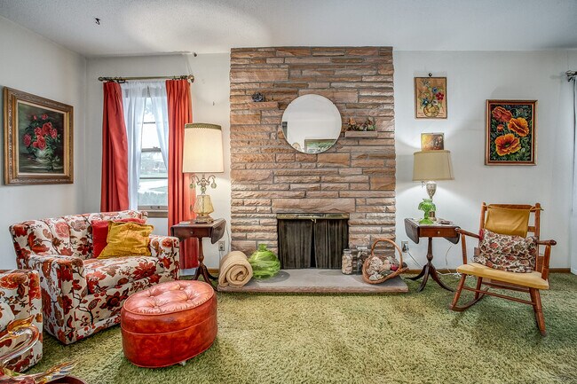 Foto del edificio - 1430 S Maywood Ave