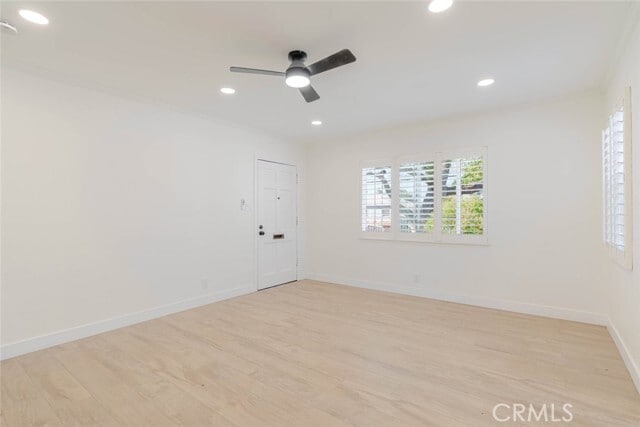 Foto del edificio - 8108 Lemona Ave