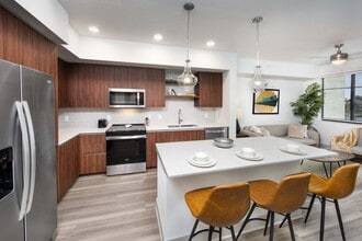 Building Photo - Solena Miramar