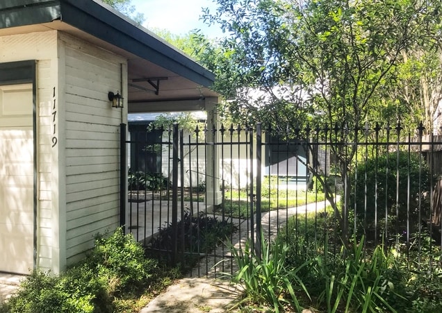 Building Photo - 11719 Country Springs St