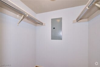 Building Photo - 5959 Winkler Rd