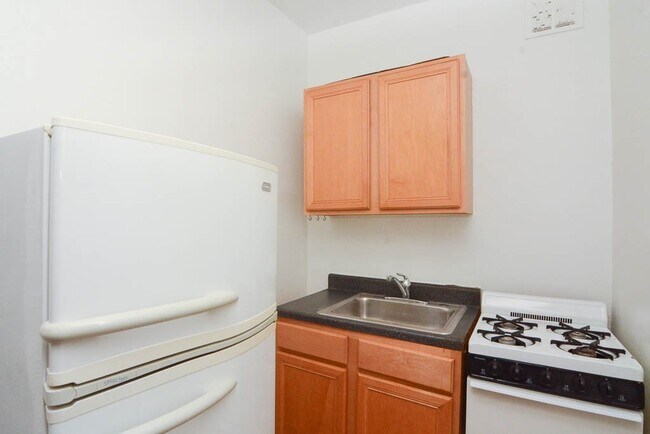 Foto del edificio - 4832 N Damen Ave