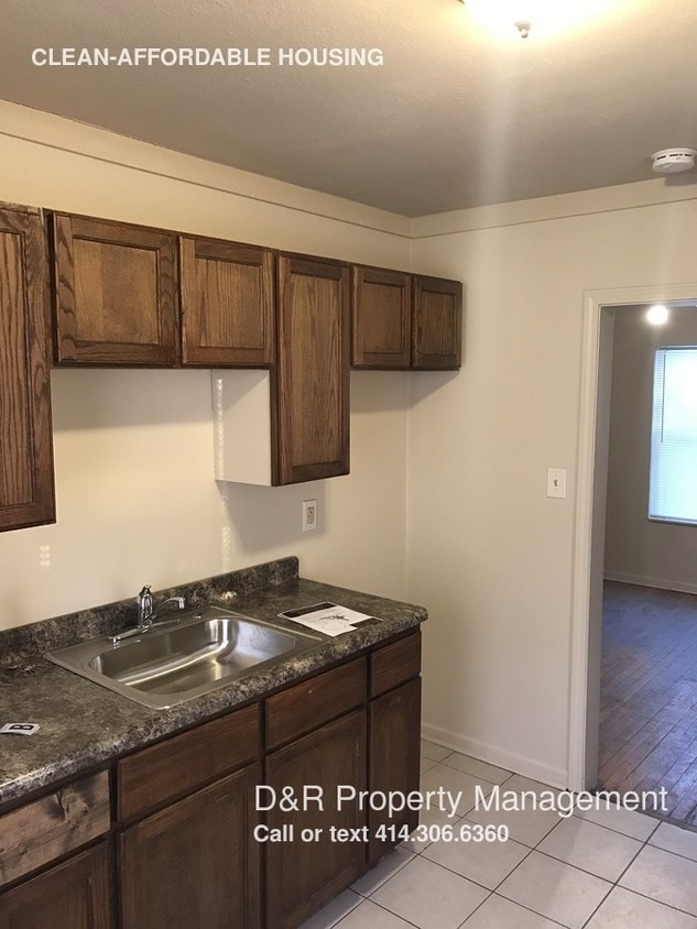 Primary Photo - 415 W Chambers St