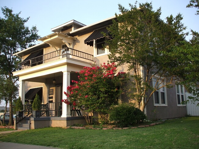 Building Photo - 500 S Cherokee Ave