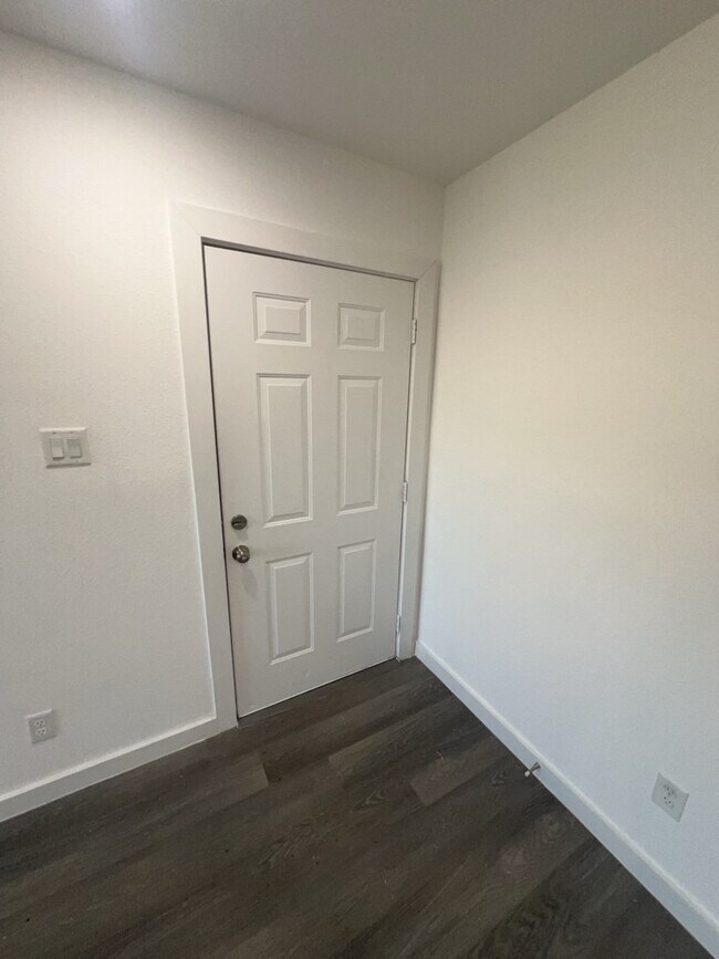 Foto del edificio - 6013 Wedgefield St