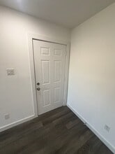 Building Photo - 6013 Wedgefield St