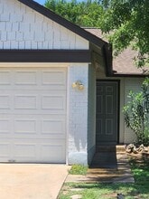 Building Photo - 11306 Walnut Ridge Dr