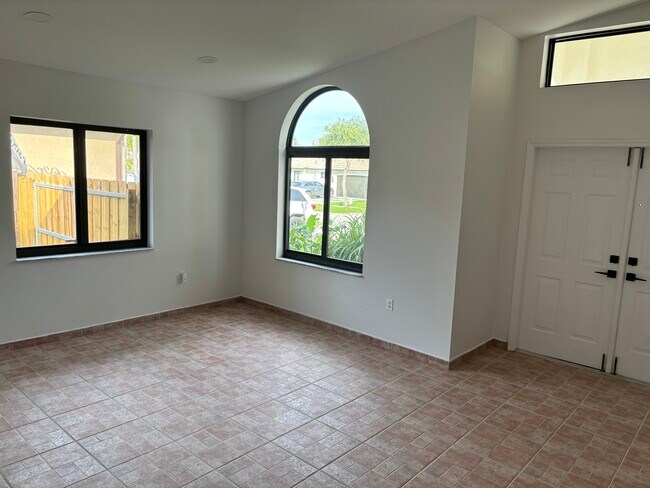 Building Photo - 8535 Cutler Ct