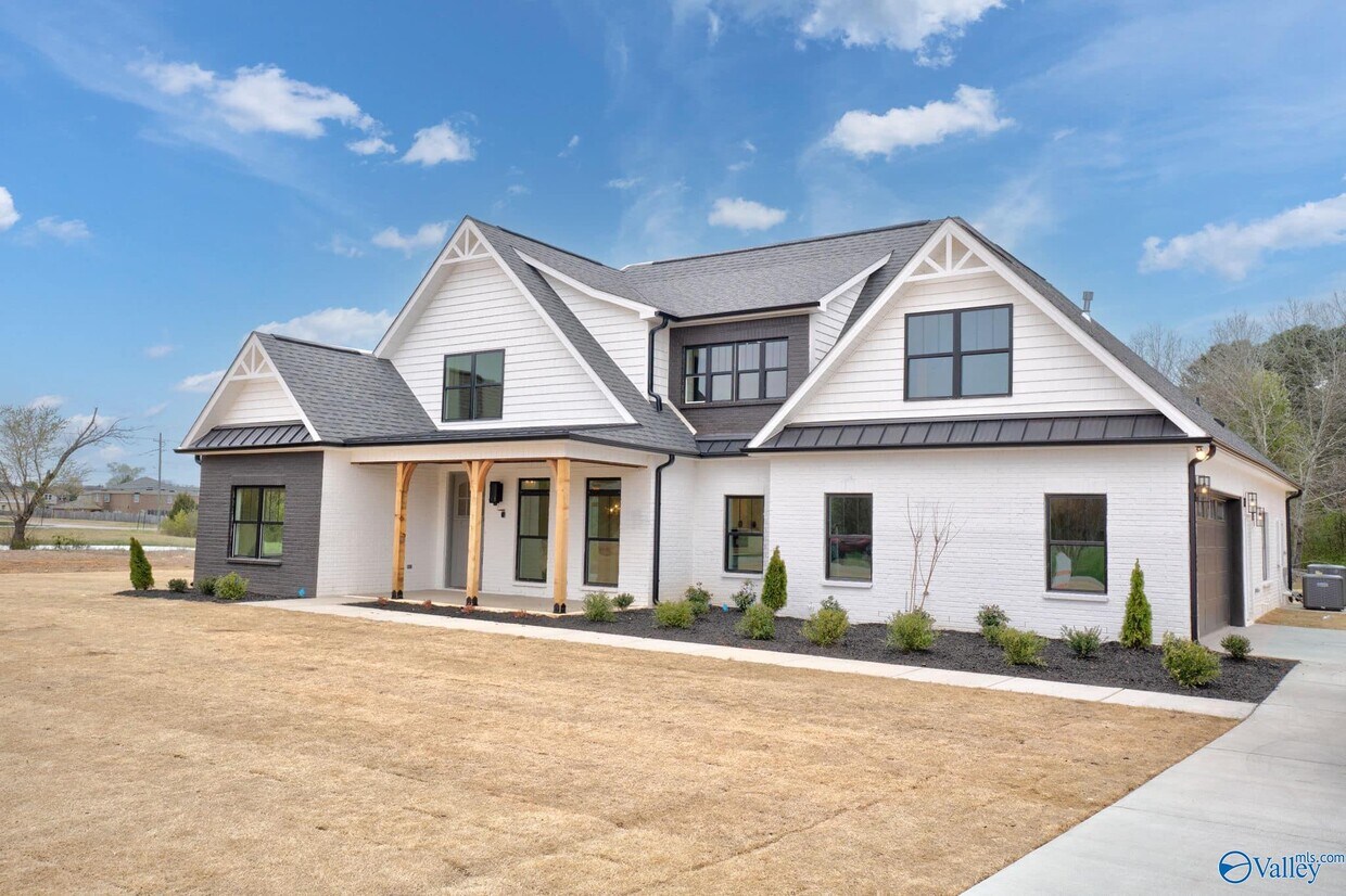 Foto principal - 133 Mercury Ln