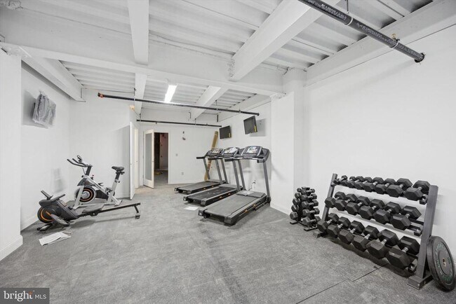 Foto del edificio - 1614 Ridge Ave