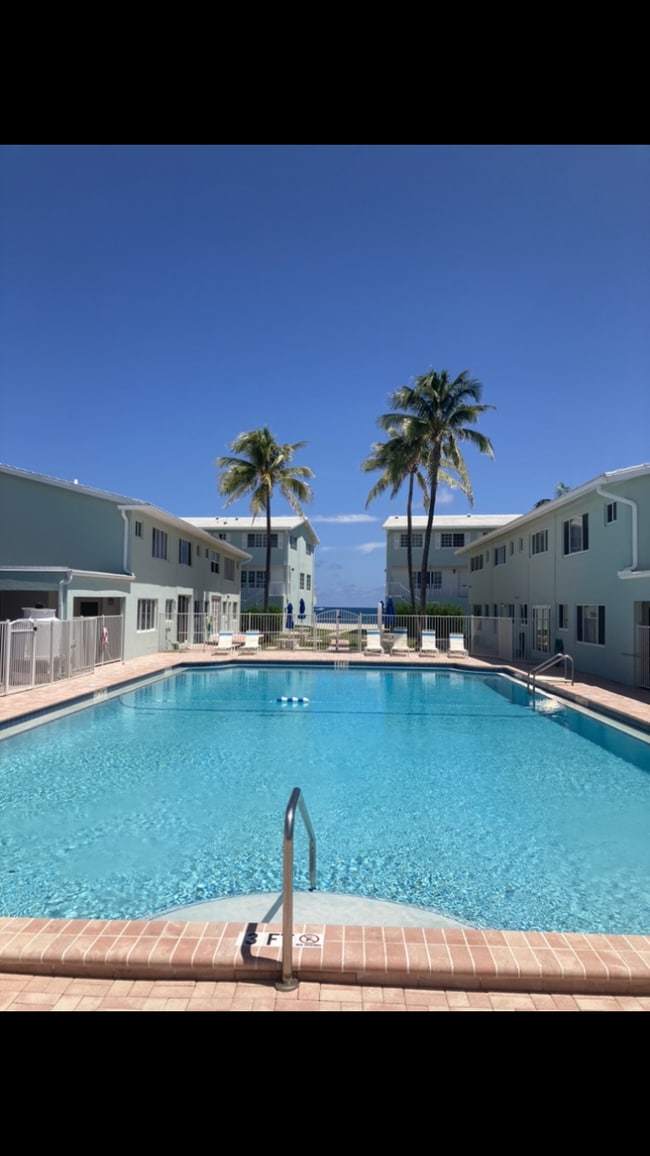 POOL LOOKING EST - 5400 N Ocean Blvd
