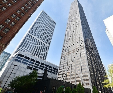 Building Photo - 175 E Delaware Pl