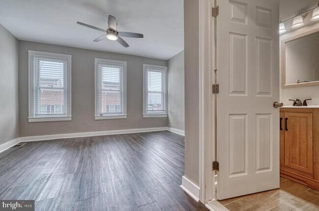 Foto del edificio - 1503 S Charles St