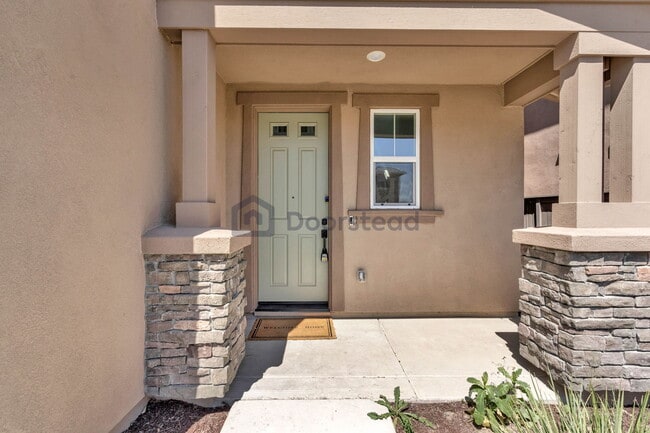 Building Photo - 5713 Waterstone St