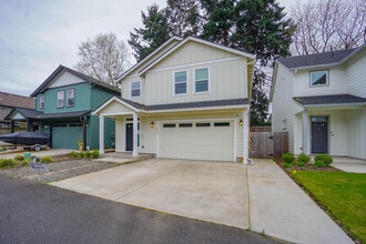 Building Photo - 8609 NE 70th Cir