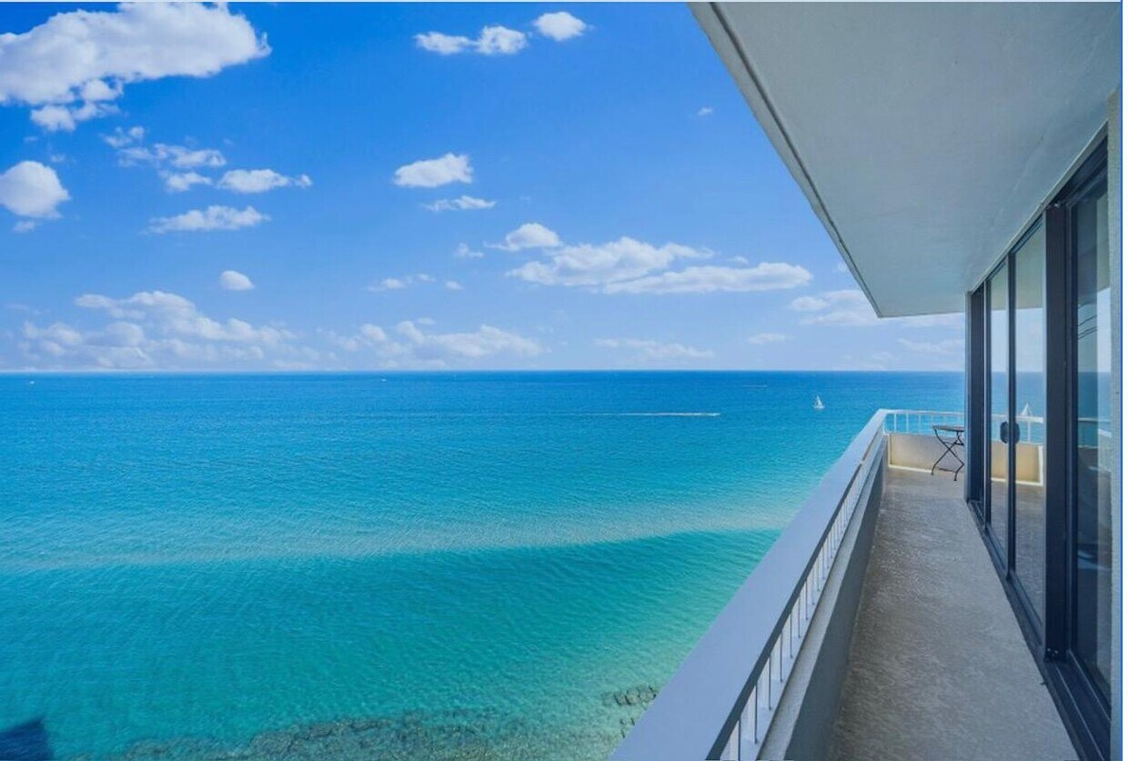 Foto principal - 5540 N Ocean Dr