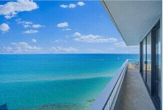 Building Photo - 5540 N Ocean Dr